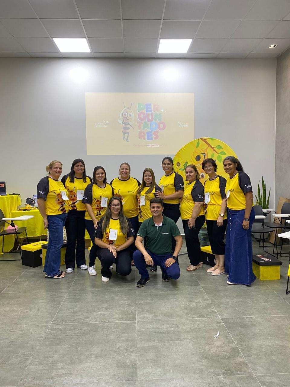Curso de capacitação das professoras do Jardim no recinto da agência Sicredi de Pedrinhas Paulista nos dias 23 e 24 de janeiro